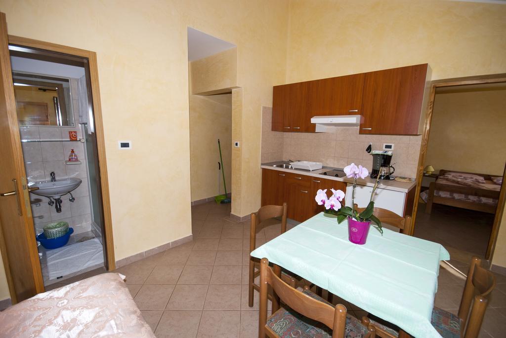 Guesthouse Villa Lena Premantura Chambre photo