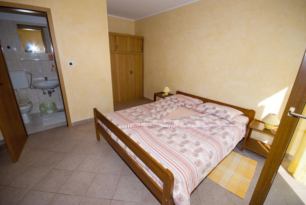 Guesthouse Villa Lena Premantura Chambre photo