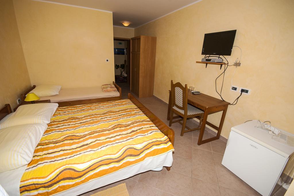 Guesthouse Villa Lena Premantura Chambre photo