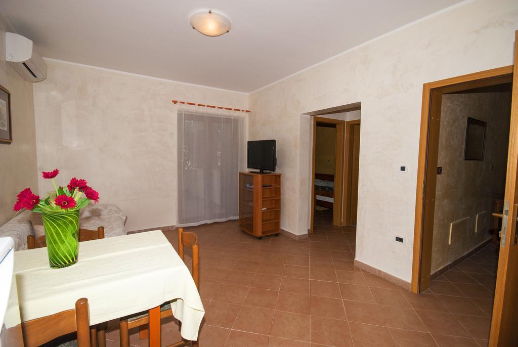 Guesthouse Villa Lena Premantura Chambre photo