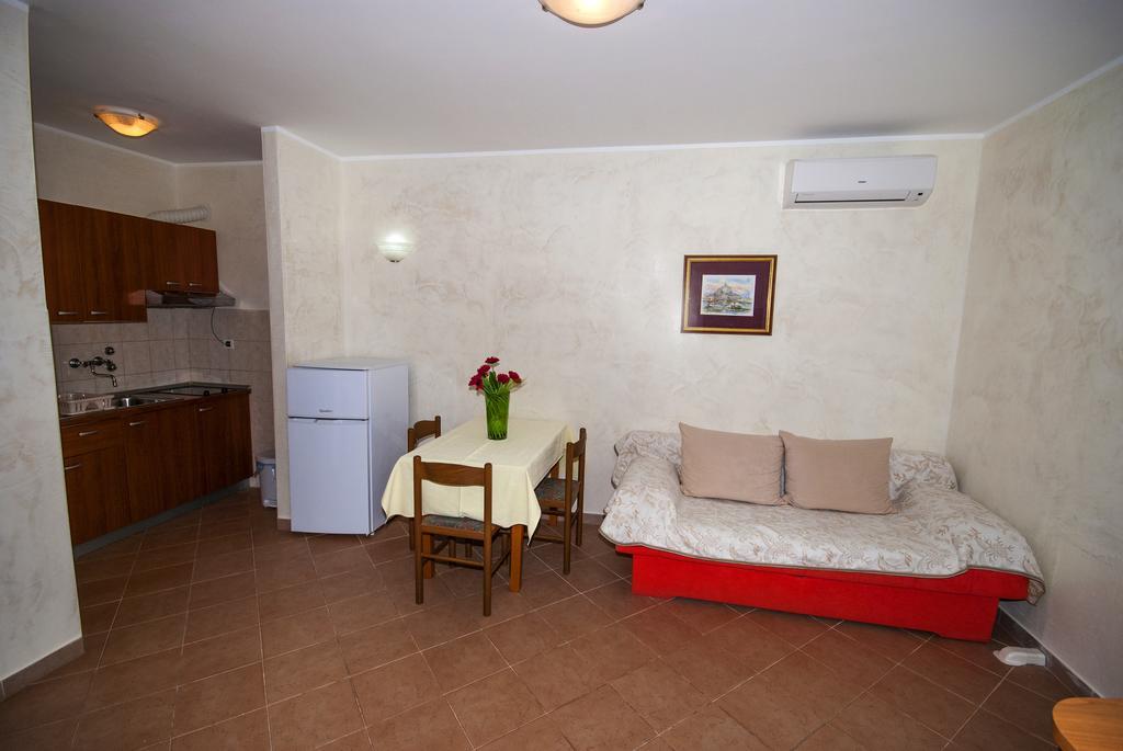 Guesthouse Villa Lena Premantura Chambre photo