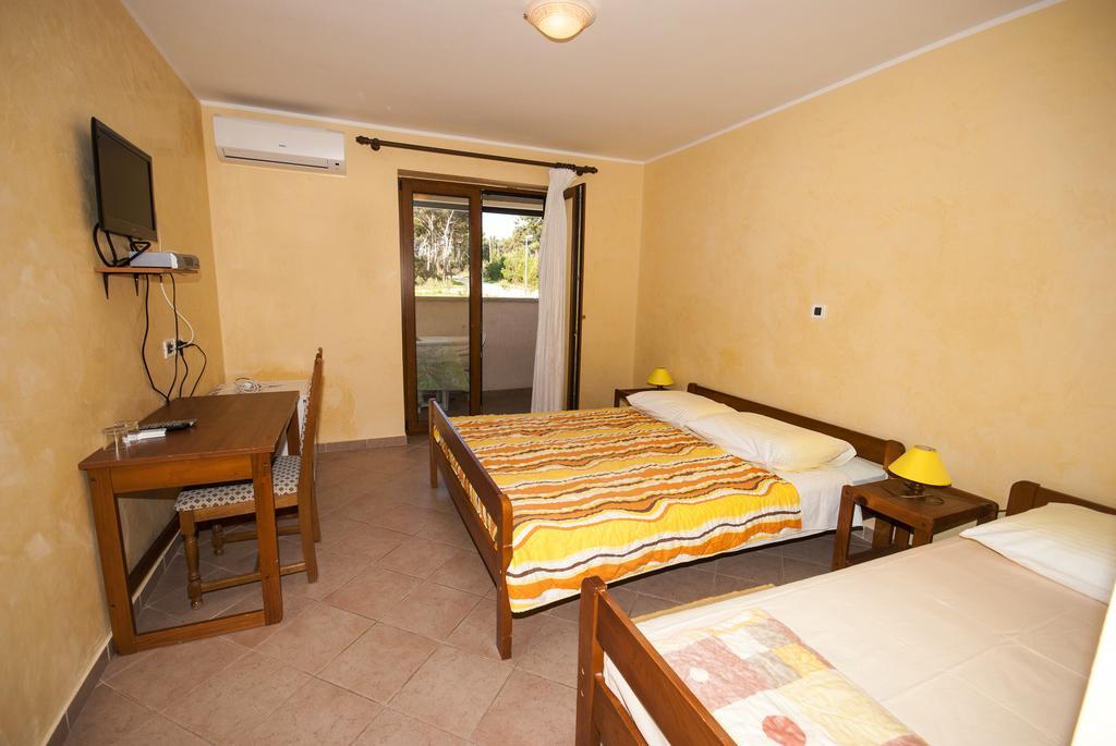 Guesthouse Villa Lena Premantura Chambre photo
